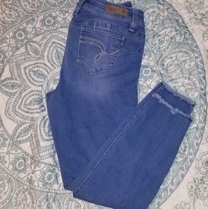 Juniors skinny ankle pant